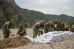 霍奇森谈下课传闻：我在这一行40多年，这些压力不会影响到我